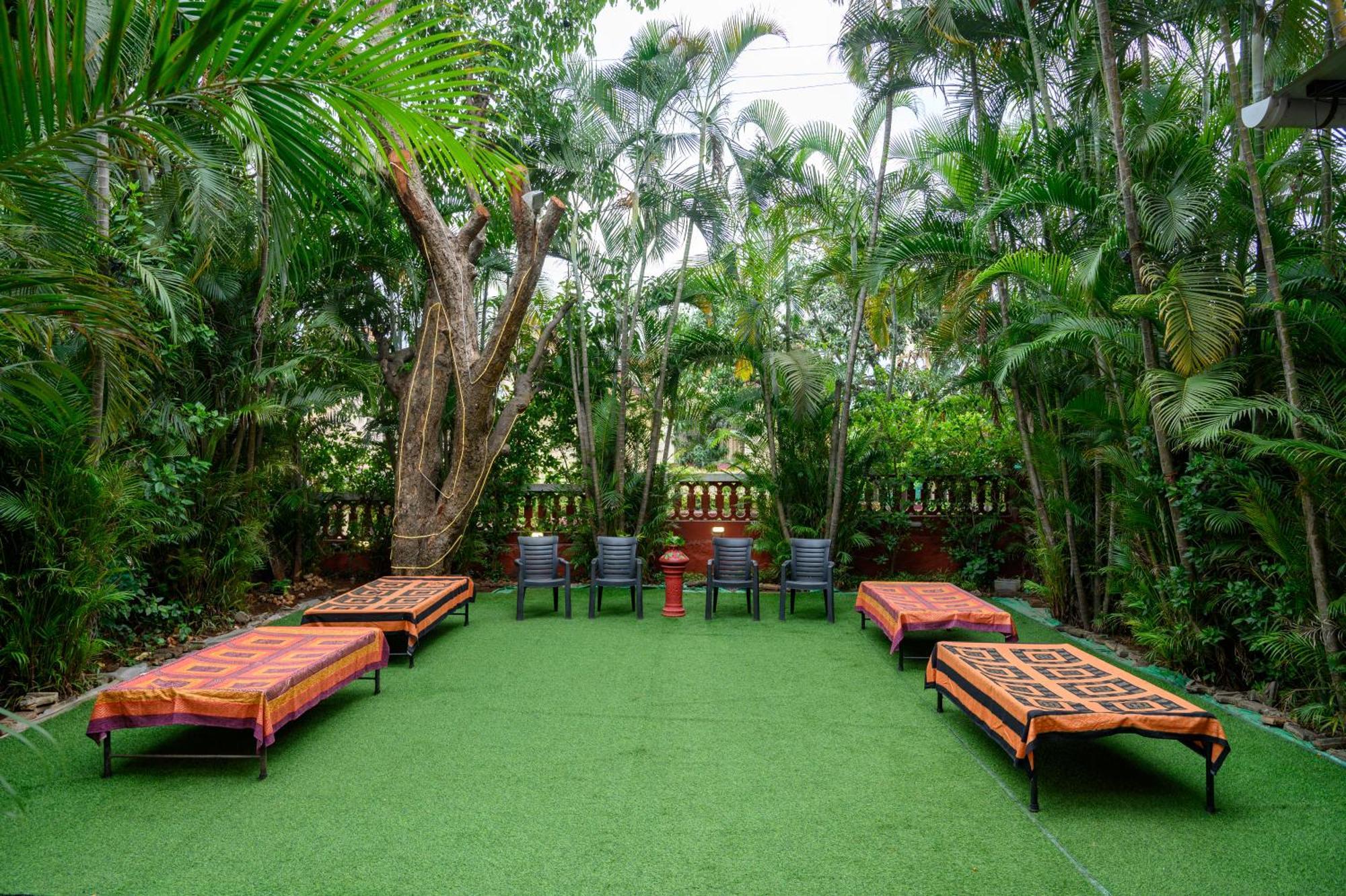 Girivihar Holiday Club - Pure Veg Лонавала Экстерьер фото