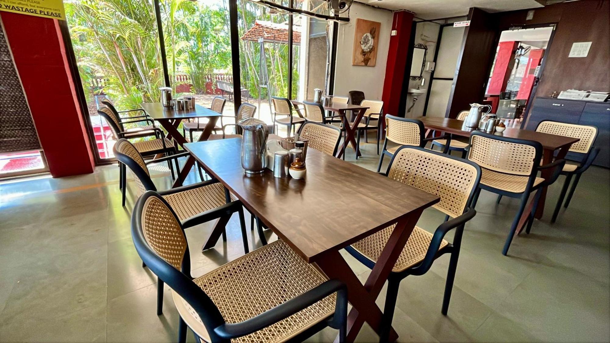 Girivihar Holiday Club - Pure Veg Лонавала Экстерьер фото